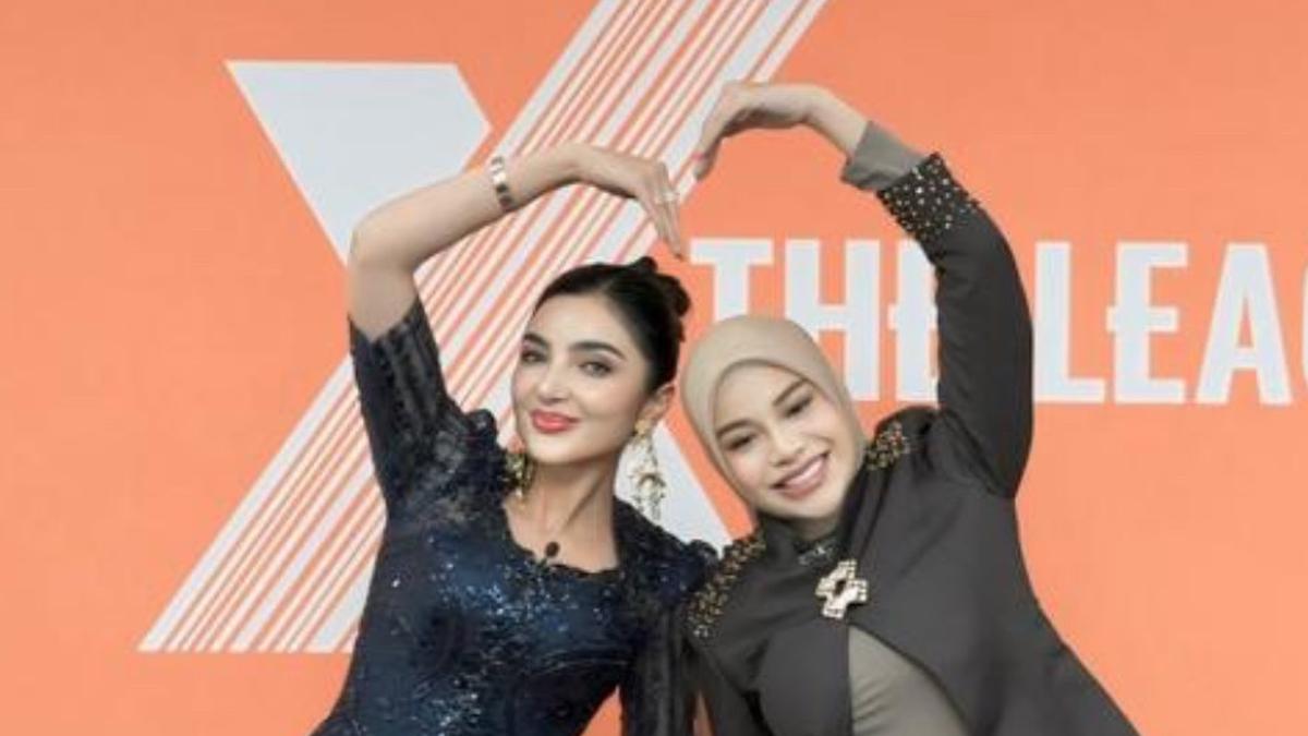 Ashanty dan Aurel Hermansyah Tampil Bangga Kenakan Busana Bernuansa Batik saat Hadir di Acara Variety Show Korea “X The League”