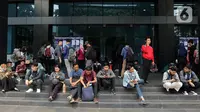 Sejumlah pencari kerja memadati arena Job Fair di kawasan Jakarta, Rabu (27/11/2019). Job Fair tersebut digelar dengan menawarkan lowongan berbagai sektor untuk mengurangi angka pengangguran. (Liputan6.com/Johan Tallo)