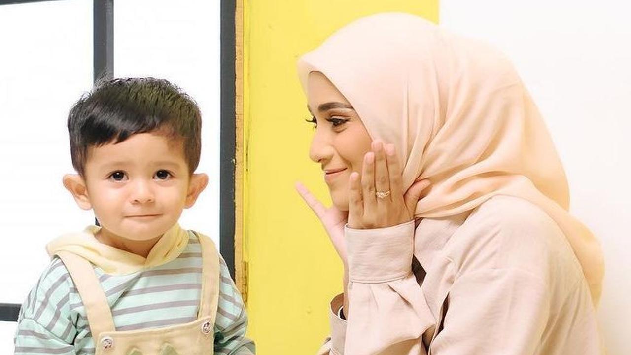 Sejak Kecil Sudah Jadi Model <br>