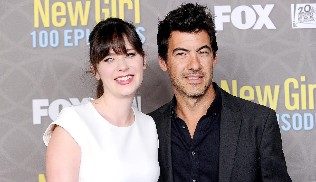 Zooey Deschanel pun memutuskan menikah diam-diam dengan Jacob Pechenik. Kabar itu muncul usai Zooey melahirkan anak pertama mereka. (Jason LaVeris/FilmMagic/USMagazine)
