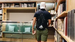 Selain romantis di perpustakaan, postingan Instagram Maudy Ayunda dan Jesse Choi berhasil mencuri perhatian netizen. Pasalnya, warganet menyebut kalau cara bulan madu Maudy dan suaminya beda dari yang lain. (Instagram/maudyayunda)