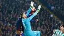 Dua gol di laga ini seluruhnya tercipta di babak pertama. Barca unggul lebih dulu lewat gol Gavi sebelum dibalas Natan. (AP Photo/Joan Monfort)