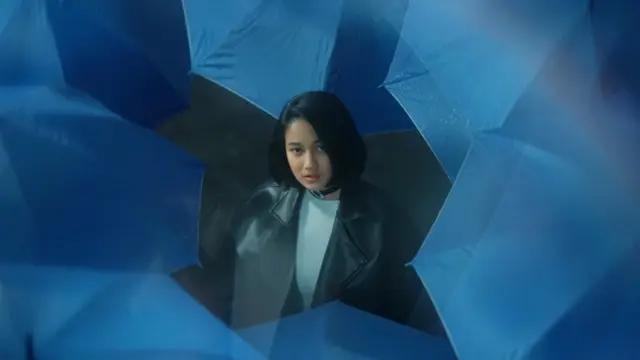 Potret cantik Nike Ardilla hasil AI dalam video klip ‘Bertemu Kembali’ (Youtube/Musica Studios)