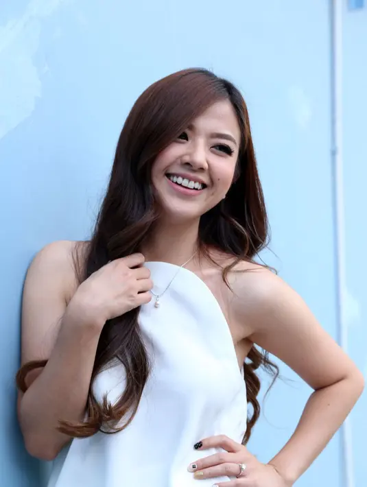 Sudah yakin dengan masing-masing pasangan, Samuel dan Franda harus menghadapi perbedaan Agama.  (Andy Masela/Bintang.com)