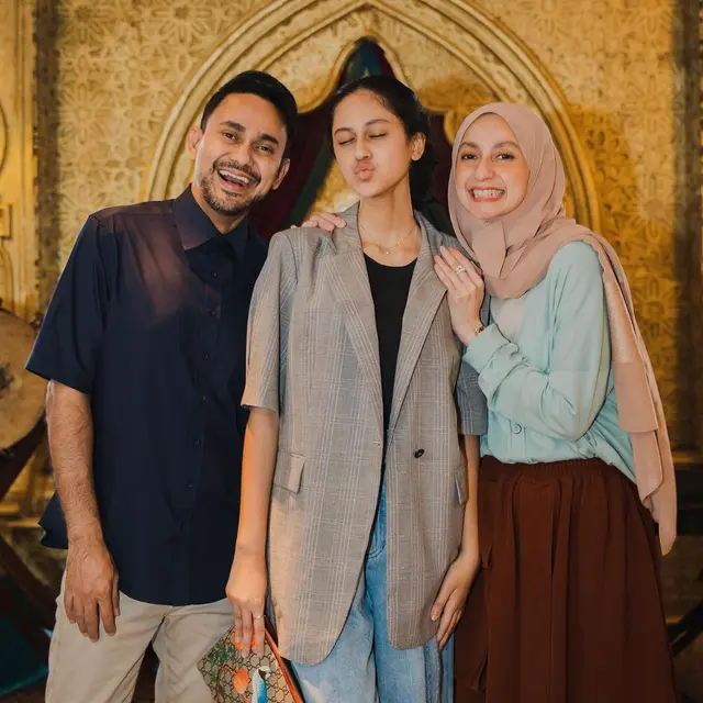 6 Potret Kebersamaan Ramzi dan Sang Putri Asila Maisa, Bak Sahabat