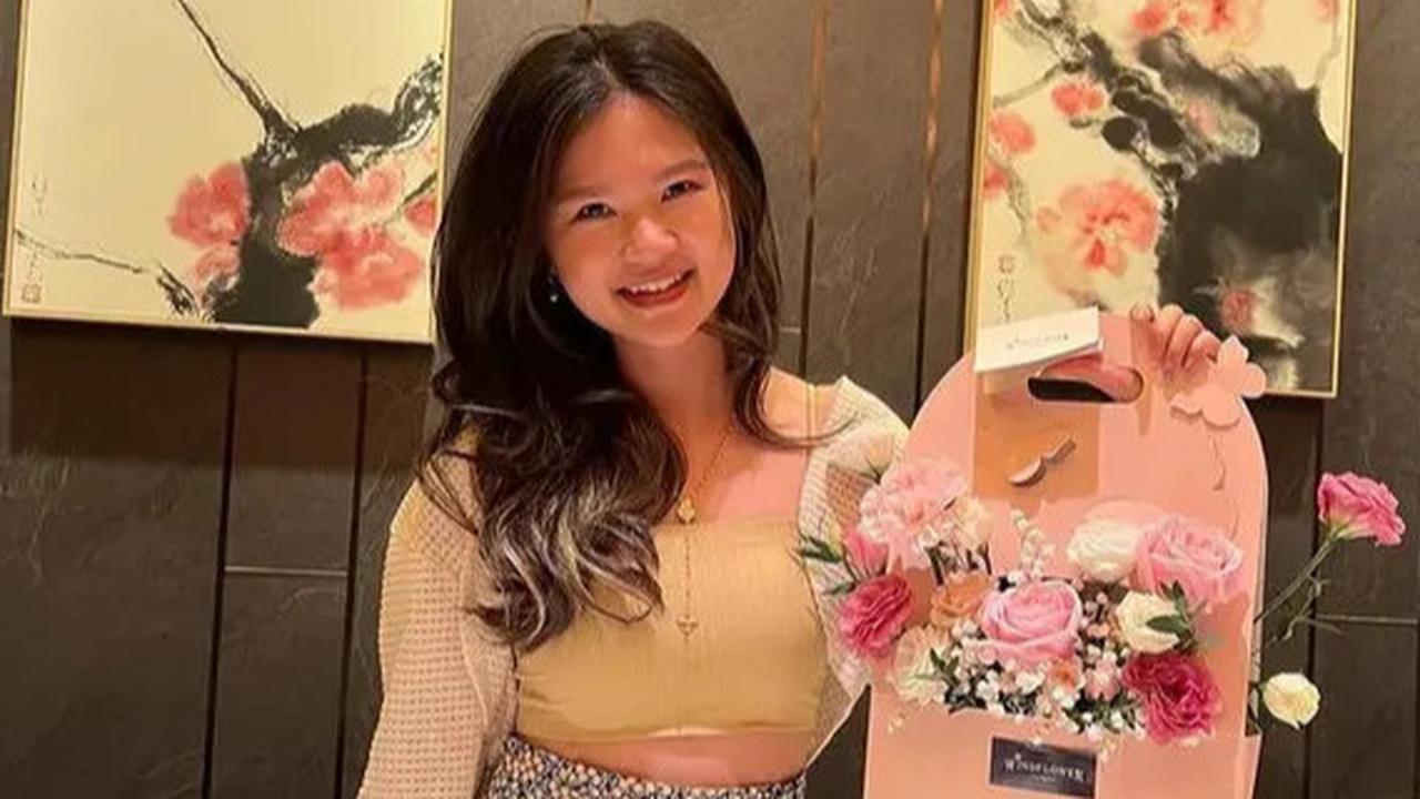 VIDEO: Profil Felicia Tissue Mantan Pacar Kaesang Dulu Viral Soal 'Ghosting', Kini Berjaket PDIP