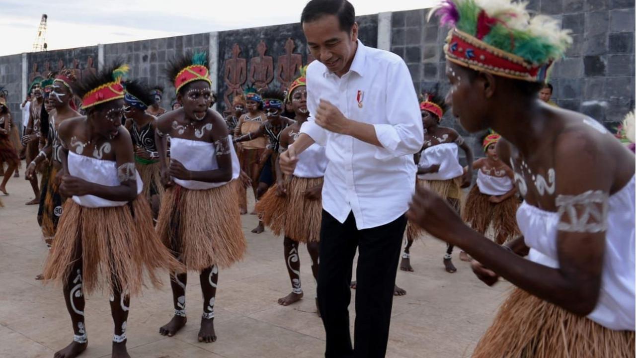 Ragam gaya Jokowi ketika bertemu rakyat