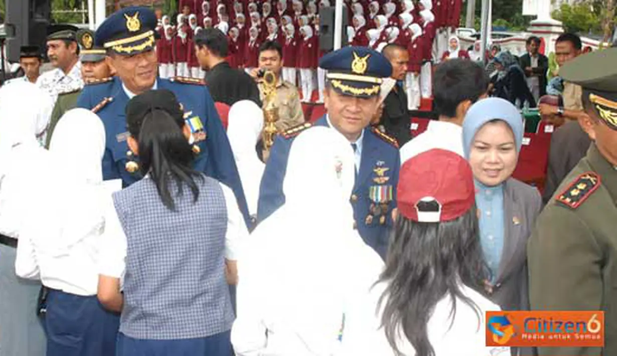 Prajurit TNI AU Kalijati hadiri upacara Hari Pendidikan Nasional di Subang