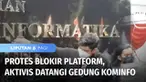 Protes pemblokiran sejumlah platform PSE yang belum mendaftar, sejumlah aktivis menggelar aksi simbolis di depan Gedung Kominfo, Jakarta Pusat. Mereka menilai pemblokiran oleh Kominfo merugikan sejumlah profesi.