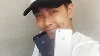 Jimmy Lin memamerkan iPhone 6 (scmp.com)