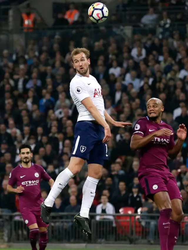 Gilas Tottenham Hotspur, Manchester City Kian Dekat ke Tahta Juara Liga Inggris