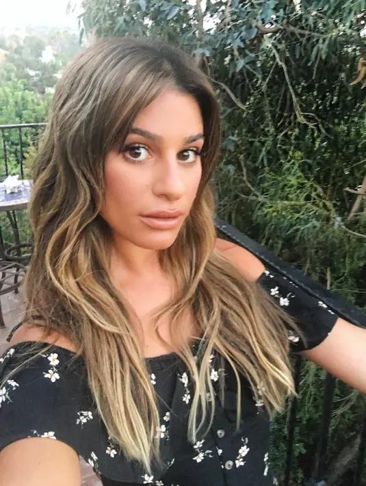 Hal itu diarenakan ia lahir di sebuah keluarga yang besar. Dan menjadi ibu pun adalah hal yang sangat penting. (instagram/leamichele)