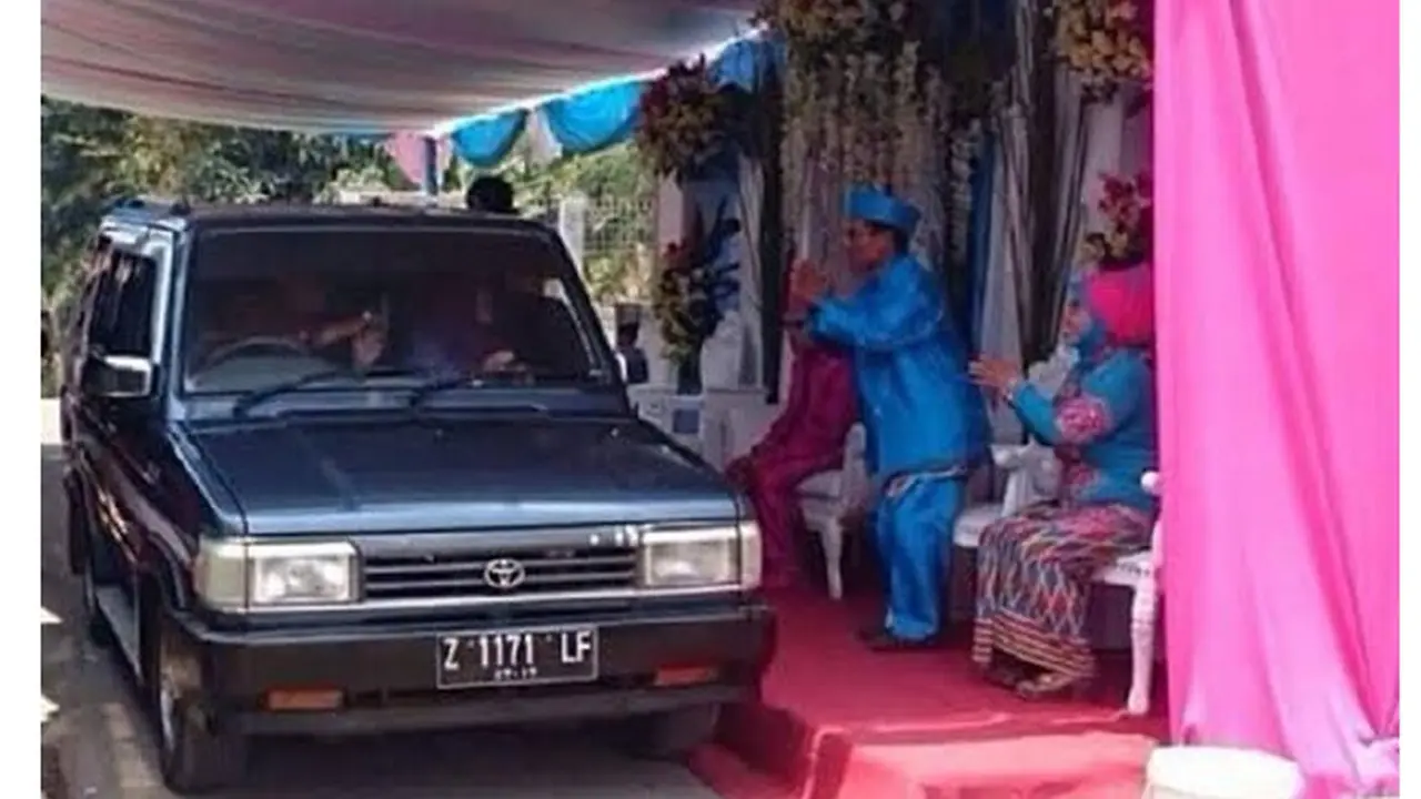 Potret 5 Nikahan Drive Thru Ini Kreatif, Enggak Kepikiran