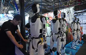 Profesi Baru di China, Manusia Dibayar untuk Ajari Robot Cuci Piring