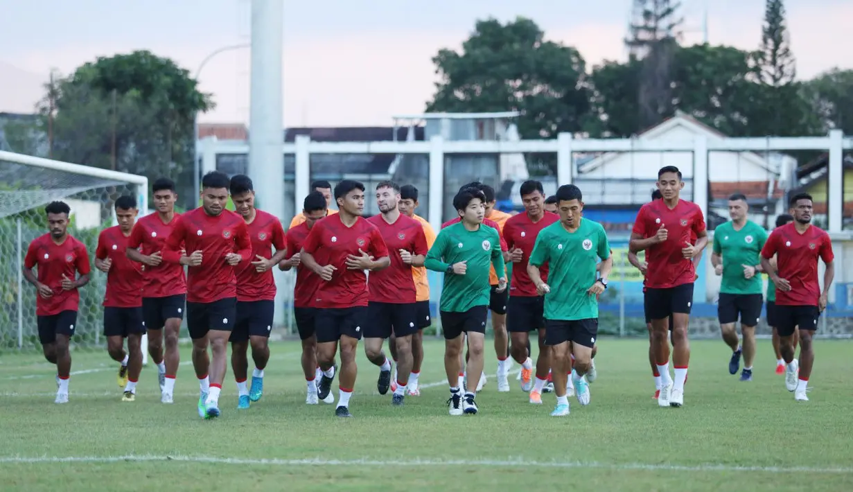Timnas Garuda akan menghadapi Curacao dua kali. Laga pertama akan berlangsung di Stadion Gelora Bandung Lautan Api, Bandung, Sabtu (24/9/2022). Kemudian partai kedua akan digelar di Stadion Pakansari, Bogor, Selasa (27/9/2022). (Dokumentasi PSSI)