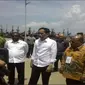 Presiden Jokowi menuturkan, bila pembangunan pelabuhan perikanan Merauke selesai dapat dukung industri pengolahan.