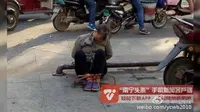 Mencuri Daging, Seorang Wanita Dibuat Malu