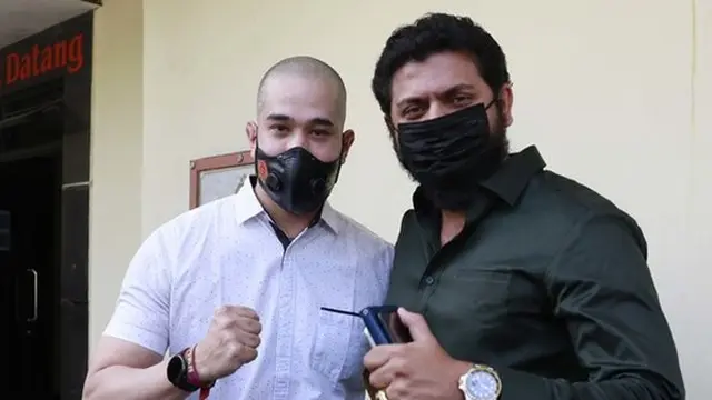 Okan Cornelius bersama kuasa hukumnya