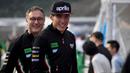 Pebalap Aprilia, Aleix Espargaro menempati peringkat keempat pada kualifikasi MotoGP Japang di Twin Ring Motegi, (14/10/2017). Alex mencatat waktu 1'53.947. (AFP/Toshifumi Kitamura)