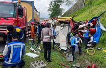 Kecelakaan Truk Beruntun di Tol Semarang-Solo Tewaskan Satu Orang