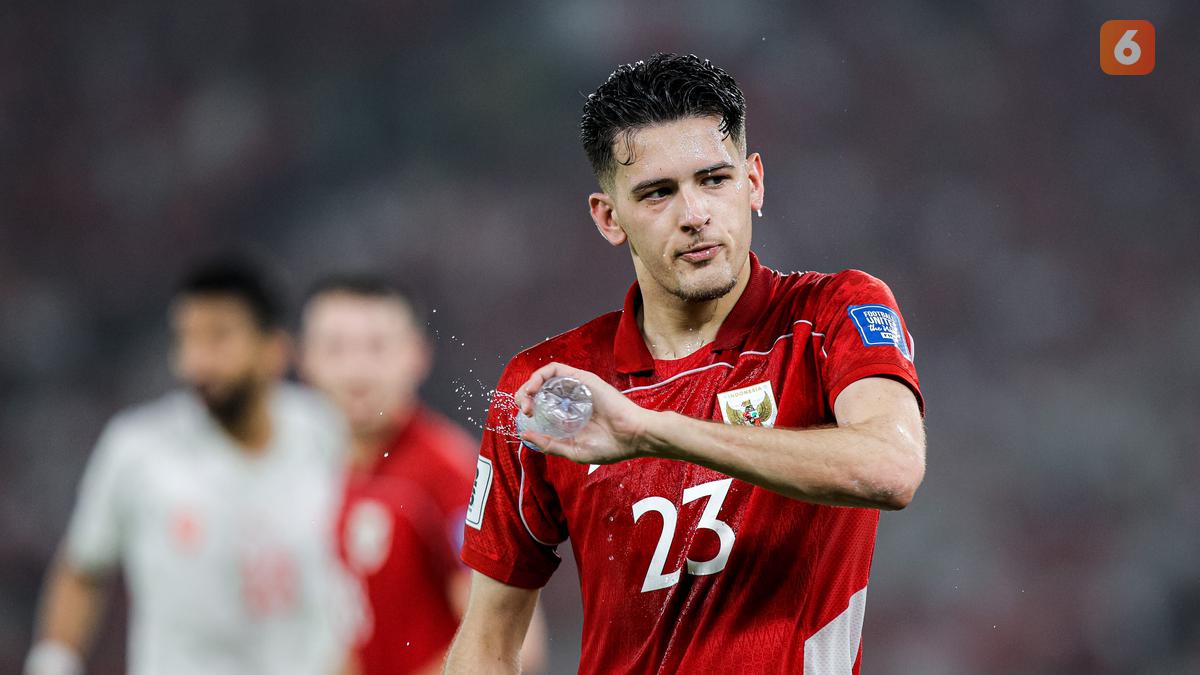 Di Tengah Persiapan Timnas, Momen Manis Justin Hubner Gendong Kamari Bikin Heboh di Jeddah