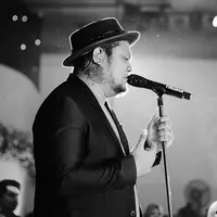 Ina Idola bongkar surat perjanjian sang suami, Virgoun, yang mengaku siap dihukum secara Islam, dijerat pasal perzinaan, dan cerai jika main gila lagi. (Foto: Dok. Instagram @virgoun_)