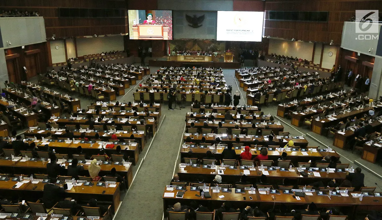 Suasana Rapat Paripurna ke-2 di Kompleks Parlemen, Jakarta, Selasa (1/10/2019). Rapat menetapkan Puan Maharani sebagai Ketua DPR dengan wakilnya Aziz Syamsuddin, Sufmi Dasco Ahmad, Rachmat Gobel, dan Muhaimin Iskandar. (Liputan6.com/JohanTallo)