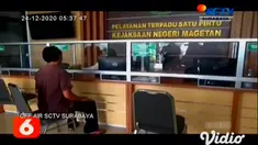 Sebanyak 12 tenaga kesehatan di RSUD Bangkalan, Jawa Timur, positif terpapar Covid-19. Namun demikian RSUD Bangkalan tidak ditutup dan tetap melayani pasien.