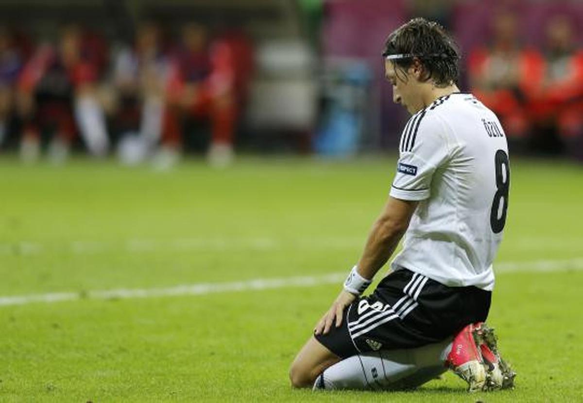 Gol Balotelli hentikan laju Jerman ke final