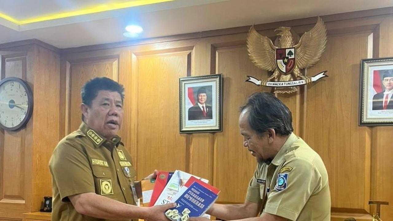 Tahukah Anda? Gubernur Babel Sumbang Belasan Buku untuk Perkaya Koleksi Perpustakaan Provinsi
