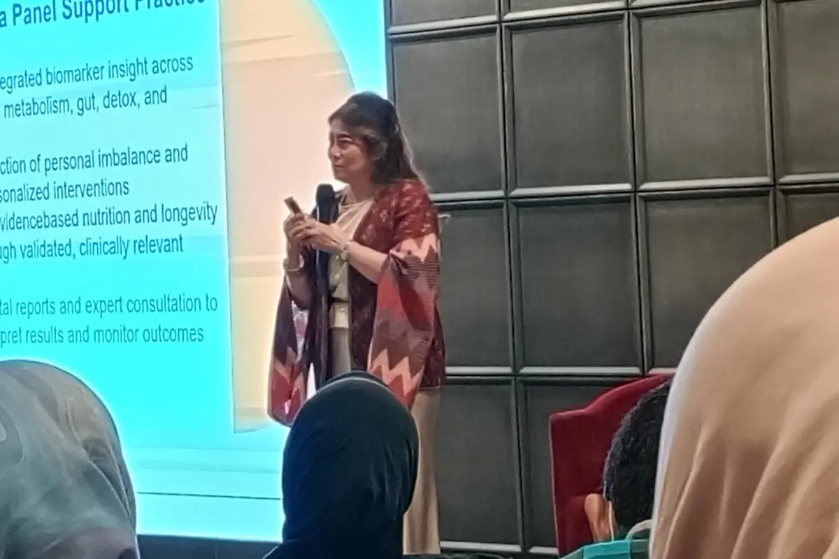 dr. Maya Surjadjaja