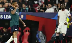 Penyerang Arsenal, Gabriel Jesus, berhasil mencetak satu gol dan satu assist sekaligus membawa timnya menang 2-1 atas Sevilla pada laga ketiga Grup B Liga Champions di&nbsp;Estadio Ramon Sanchez Pizjuan, Sevilla, Rabu (25/10/2023) dini hari WIB.&nbsp;(AP Photo/Jose Breton)