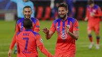 Olivier Giroud berhasil mencetak empat gol kemenangan Chelsea atas Sevilla pada laga kelima Grup E Liga Champions, di Estadio Ramon Sanchez Pizjuan, Kamis (3/12/2020) dini hari WIB. (AP Photo/Angel Fernandez)