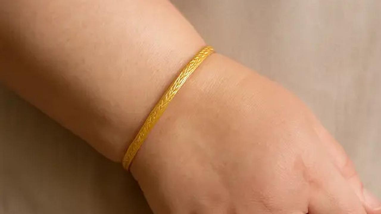 Implementasi Gelang 1-2 Gram di Tangan Berisi, Jadi Cantik atau Terlalu Mini?
