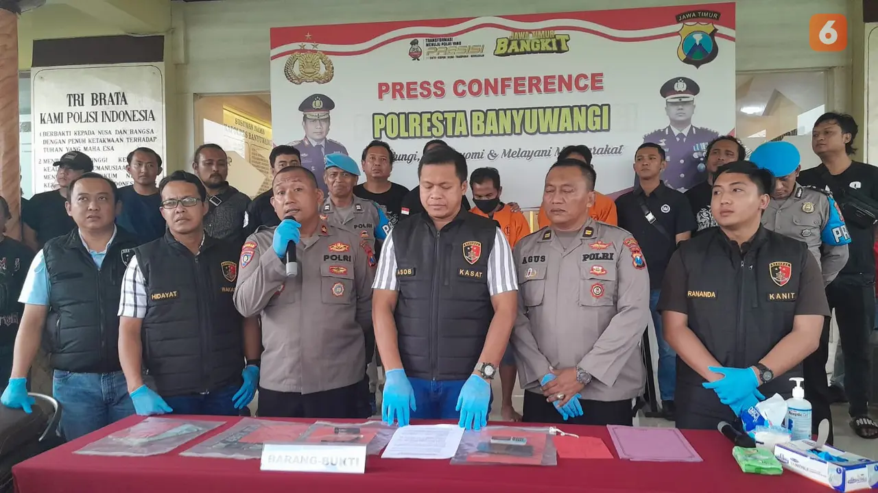 Sejumalh barang bukti  kasus curanmor  di puluhan TKP di Banyuwangi (Hermawan Arifianto/Liputan6.com)