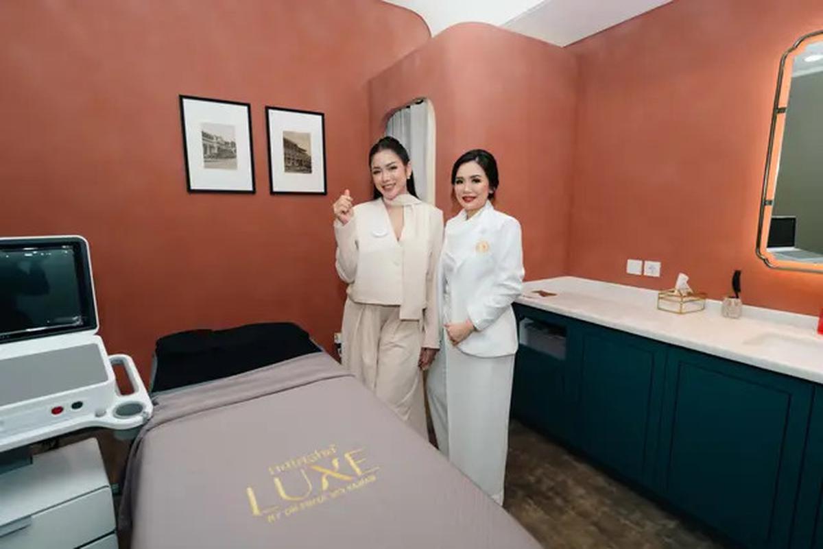 Wajah Tetap Glowing Meski Memiliki Tiga Anak, Jessica Iskandar Pilih Perawatan di Klinik Kecantikan
