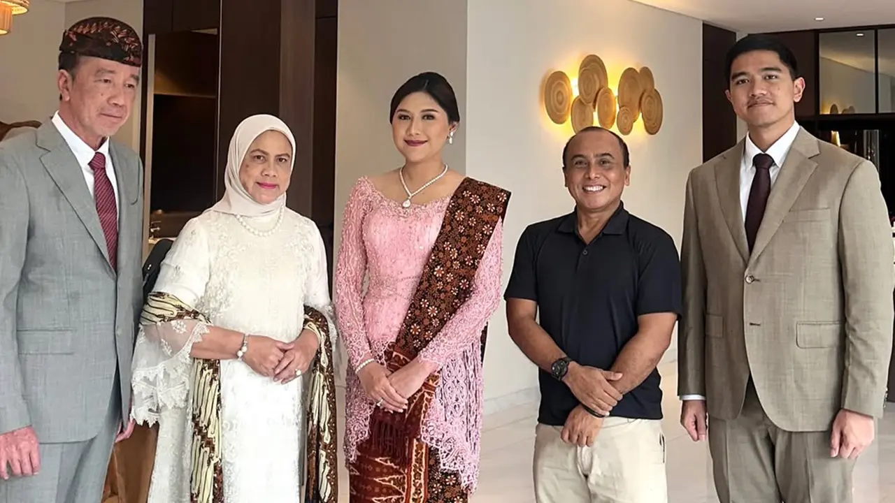 5 Potret Memukau Erina Gudono Dampingi Kaesang di Pertemuan Kader PSI di Bali