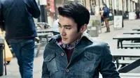 Siwon `Super Junior` membuat penggemar histeris dengan memamerkan tubuh berototnya di sebuah drama. Seperti apa ceritanya?