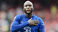 Romelu Lukaku - Bomber asal Belgia ini berada di posisi teratas sebagai pemain termahal Chelsea era Roman Abramovich. The Blues memulangkan sang mantan striker dari Inter Milan dengan biaya 97,7 juta poundsterling pada musim panas 2021 kemarin. (AFP/Justin Tallis)