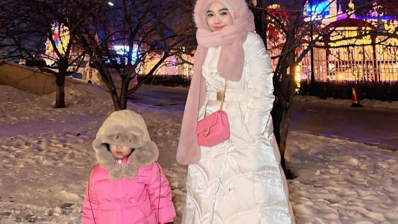 7 Potret Ria Ricis dan Moana Bahagia Liburan di Harbin Suhu -15 C, Menikmati Salju dan Cinta di Cuaca Ekstrem