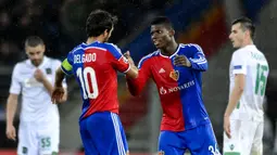 Breel Embolo (Basel) di posisi ke-7. Mampu mencetak gol saat berusia 17 tahun 263 hari saat Basel menjamu Ludogorets pada 4 November 2014 dalam fase grup Liga Champions musim 2014/2015. Hasil akhir, Basel menang 4-0 atas Ludogorets. (AFP/Fabrice Coffrini)