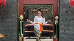 Di Bali, Tamara Bleszynski membuka usaha kuliner berupa warung yang dinamakan Teh Manis. Warung tersebut resmi dibuka oleh Tamara Bleszynski pada 9 Januari 2019. Warung ini menyajikan masakan khas Nusantara. (Liputan6.com/IG/@tamarableszynskiofficial)