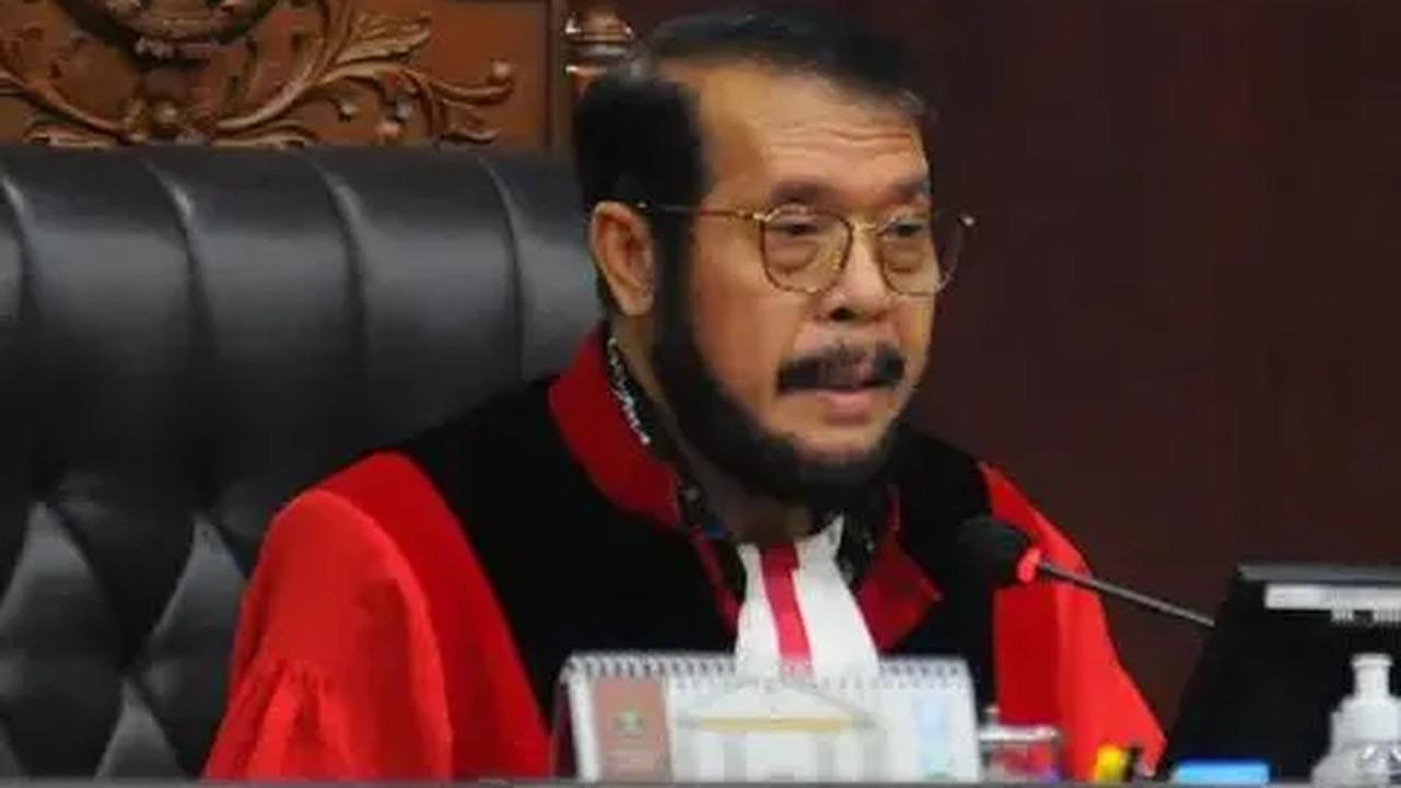 Masih soal pemeriksaannya, Anawar hanya menunggu hasil dari MKMK.