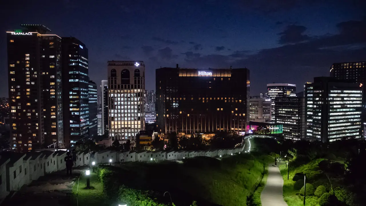 FOTO: Seoul, Kota Metropolitan dengan Kombinasi Budaya Kuno dan Modern