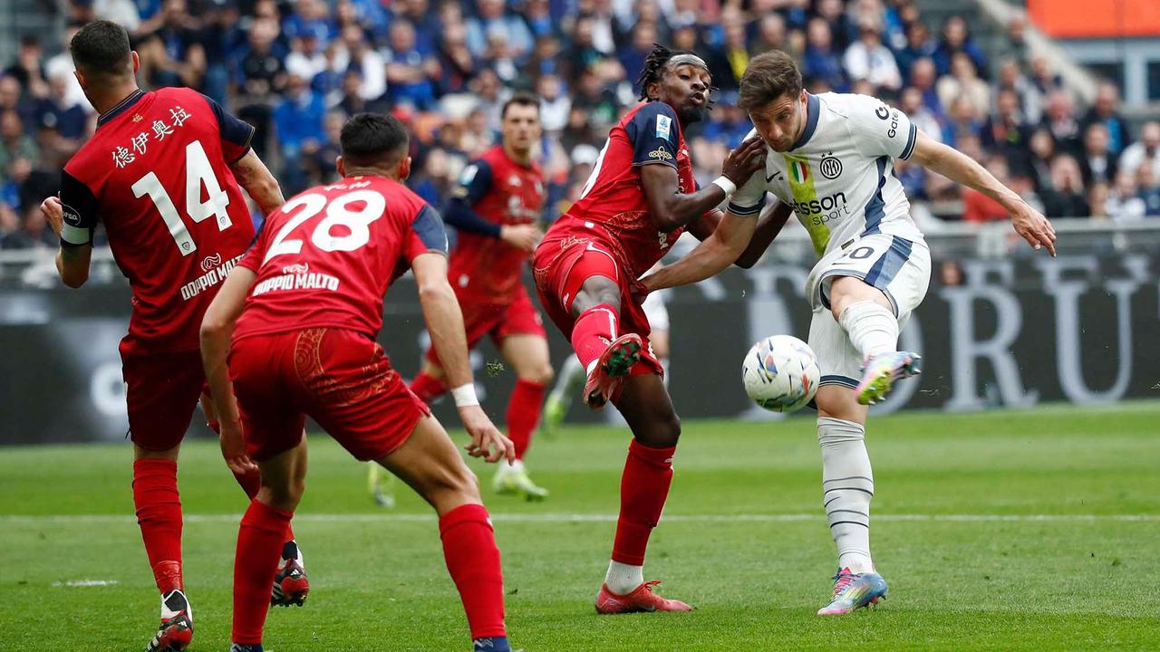 FOTO: Kalahkan Cagliari 3-1, Mantapkan Posisi Inter Milan di Puncak Klasemen Liga Italia