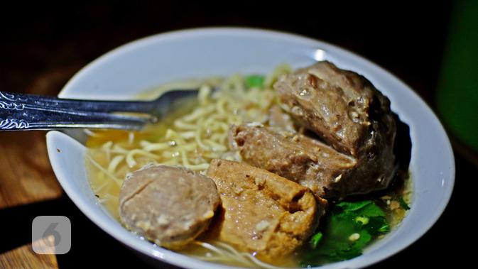 Kuliner Malam Jumat Bakso Kaki Lima di Tebet yang Selalu