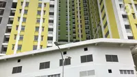 Suasana Rusun Pasar Rumput di Manggarai, Jakarta, (27/10/2020). Perumda Pasar Jaya bersama Pemprov DKI masih menggodok alokasi penerima manfaat Rusun Pasar Rumput, termasuk konsep kepemilikan apakah menjadi rumah susun sederhana sewa (Rusunawa) atau milik (Rusunami). (Liputa6.com/Immanuel Antonius)