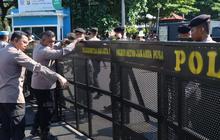 1.872 Personel Polri Amankan Demo Tolak Tapera