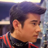 Siapa sih yang tak kenal dengan aktor berprestasi dari Thailand, Mario Maurer kini menjadi idola kaum wanita dengan senyuman maut yang dimilikinya. (viainstagram@mariomaurer/Bintang.com)
