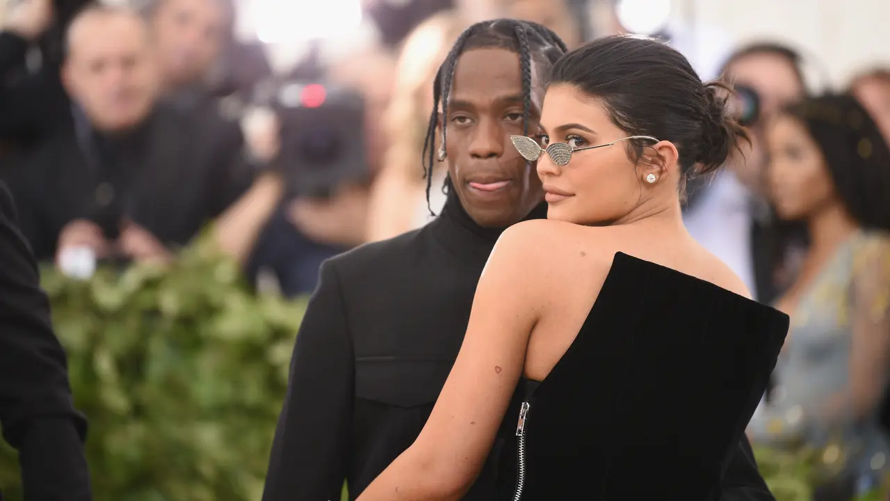 [Bintang] Travis Scott - Kylie Jenner